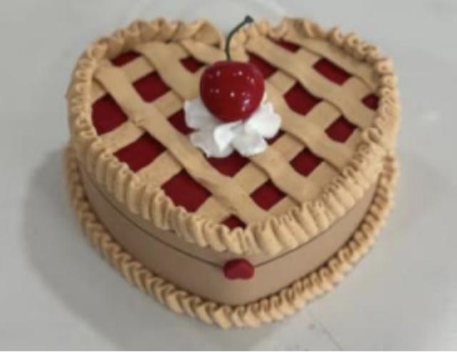 Pie Trinket Box Class (10:00 am – 11:30 am)